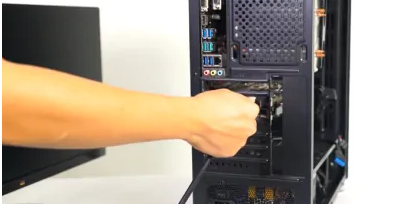 电脑黑屏怎么处理