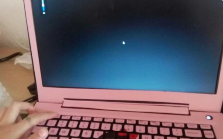 电脑黑屏按哪三个键恢复正常