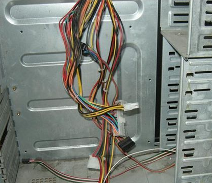 装机助理重装后电脑黑屏有光标怎么解决