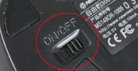 无线鼠标底部灯不亮怎么办