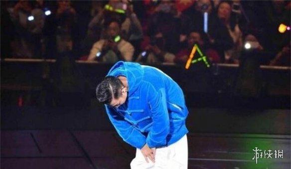 刘德华哭着道歉是什么梗 刘德华失声香港演唱会取消向歌迷道歉