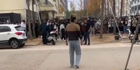 为爱冲锋的战士 山东服装职业学院为爱冲锋的战士是什么事件
