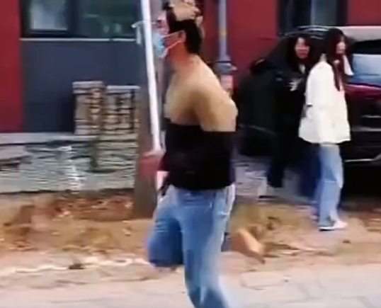 为爱冲锋的战士 山东服装职业学院为爱冲锋的战士是什么事件